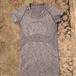 Lululemon top